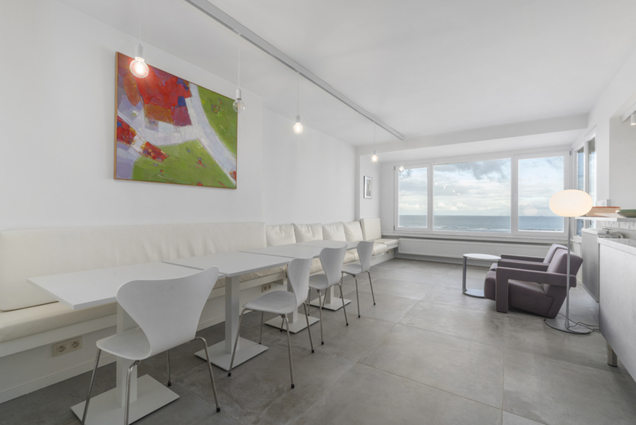 Gerenoveerd appartement met frontaal zeezicht in Oostende - foto 3