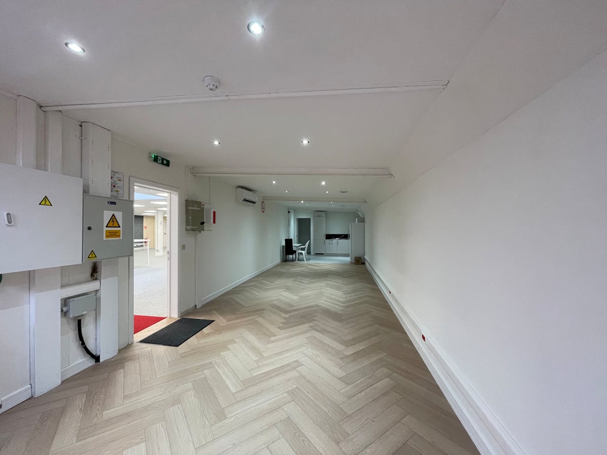 Kantoor (ca. 800 m²) te huur in Temse - foto 3