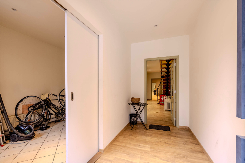 Stadswoning in het centrum van Lier met een polyvalente ruimte. - foto 2