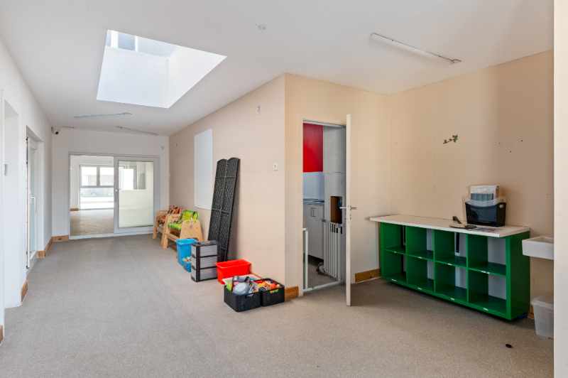 Centraal gelegen ruime handelswoning met handelsruimte ca. 160m2 &amp; te renoveren woonstgedeelte 165m2 &amp; tuin - foto 5