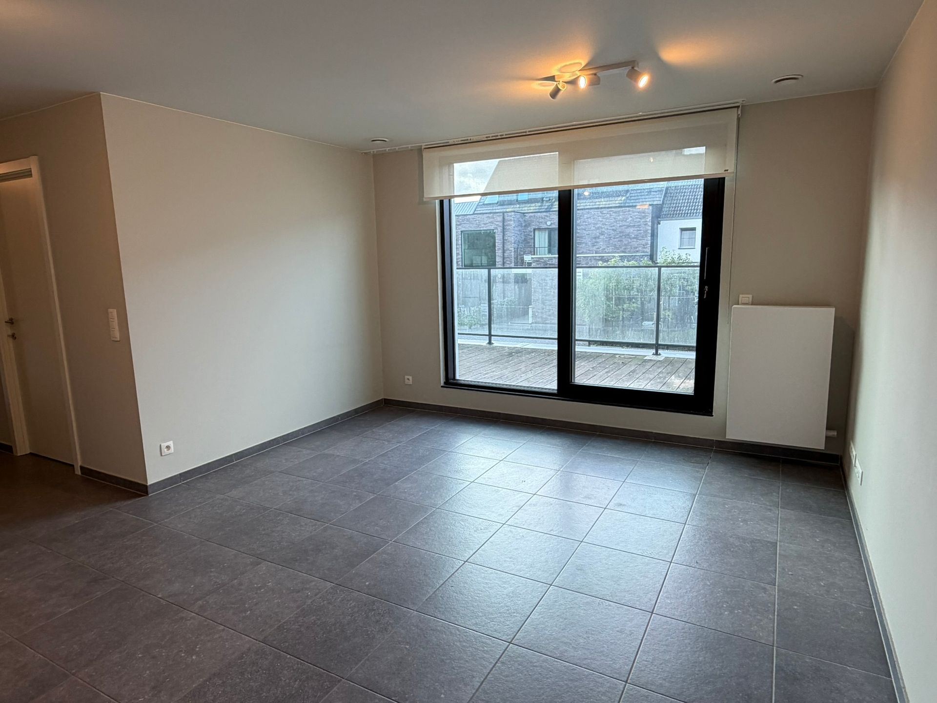 Appartement met 2 slaapkamers en groot terras - foto 4