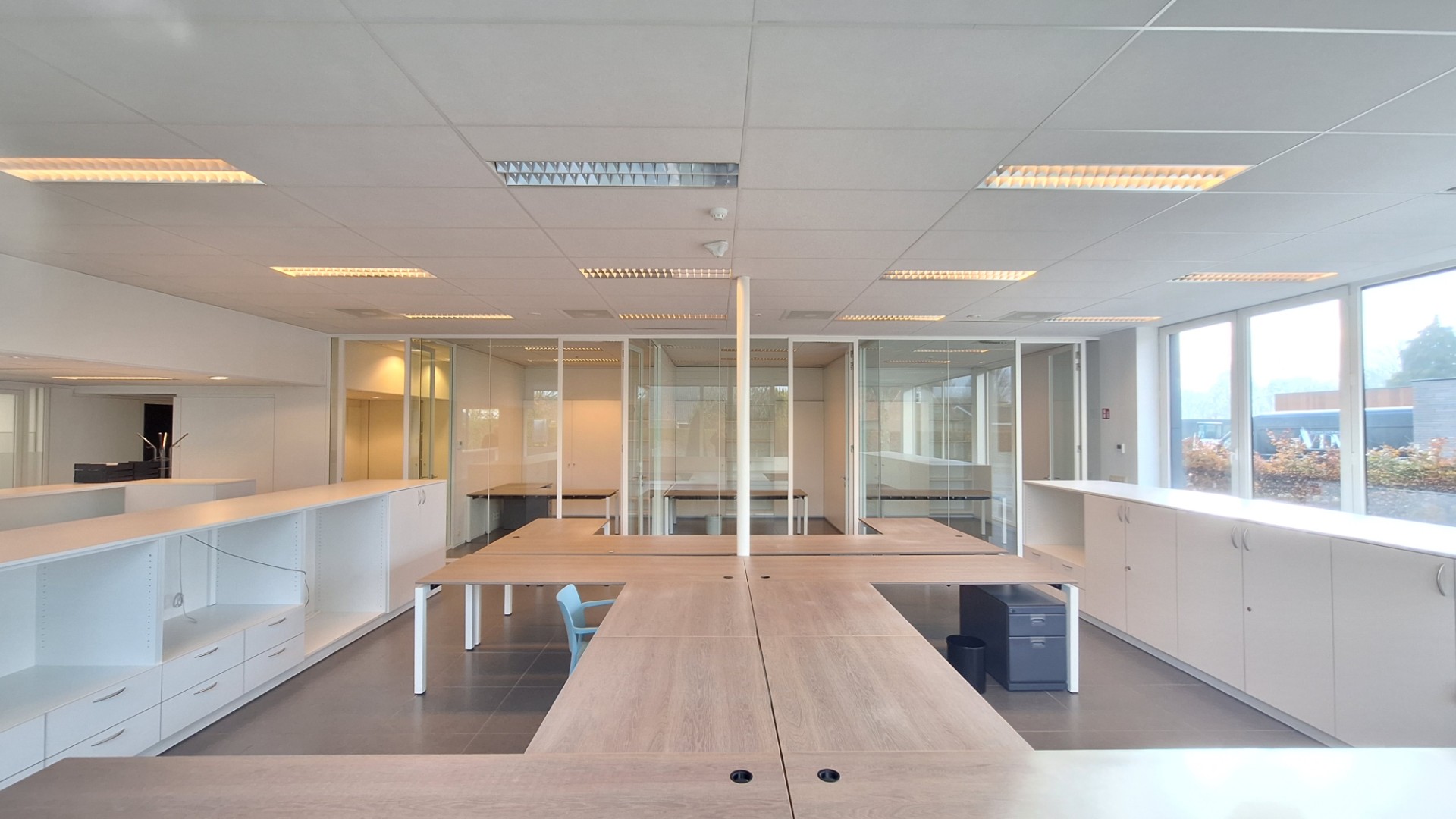 Commercial for rent in Oostnieuwkerke - photo 4