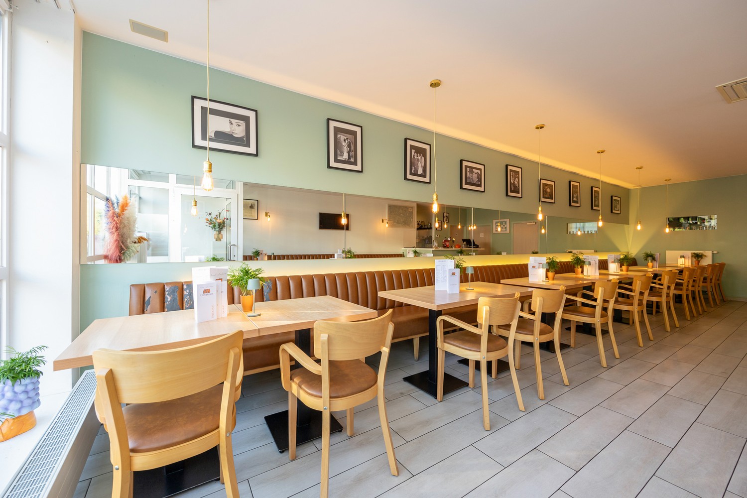 Handelsruimte met horecainrichting (overname inrichting mogelijk) - photo 2