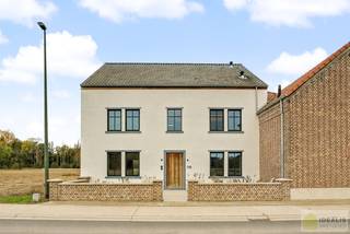 EEN BIJZONDER HUIS, EEN BIJZONDERE LOCATIE, EEN UNIEKE KANS OM TE WONEN IN EEN AUTHENTIEK LANDHUIS MET EEN PRACHTIGE INRICHTING EN EEN...