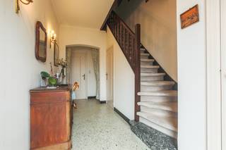 Lichtrijke, te moderniseren woning met 3 slpks (meer  mogelijk), tuin en garage op een steenworp van de Gavers.
