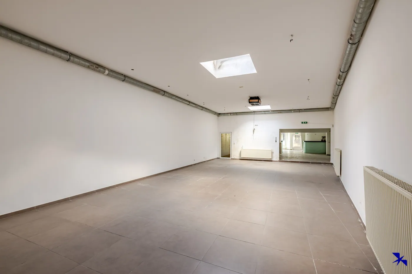 Centrally Located Commercial Property in Willebroek - photo 2