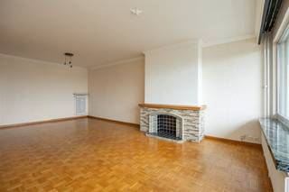 <p><span>Looking for an apartment with plenty of natural light, a beautiful view, and all the space you need to make it your own home? Then you’ve come to the right place. On the sixth floor, you’ll enjoy a spacious living area, two full-sized bedrooms, two terraces, and a parking space. Plus, you’ll be living close to Te Boelaerpark, Boekenbergpark, and all the amenities of Deurne-Zuid.</span><span><br /><br />Light, space &amp; </span><span>, and</span><span>a stunning</span><span> view<br />Take the elevator to the sixth floor, where you’ll enter the central foyer that provides access to all the rooms. At the front is the spacious living area, where the large windows immediately catch your eye. Thanks to the wide facade, you can enjoy pleasant natural light all day long and a sweeping view of the greenery and the city. The authentic hardwood floors and decorative fireplace add extra character to the space.<br /><br />Adjacent to this is the separate kitchen, practically laid out with plenty of cabinet space and countertop. From both the living area and the kitchen, you have access to the spacious front terrace, where you can enjoy sitting outside with a view of the green surroundings and the Antwerp skyline.#</span><span>NewLine#<br />Practical and comfortable</span><span> living<br />In the center of the apartment, you’ll find a separate guest restroom, several handy storage areas, and the bathroom. It’s equipped with a bathtub with a shower, a sink, and natural ventilation.<br /><br />At the rear are the two bedrooms, quietly situated away from the street. The master bedroom has space for a double bed and a spacious closet, while the second bedroom is perfect as a children’s room, guest room, or home office. Here, too, you can enjoy a beautiful, unobstructed view.</span><span><br /><br />Two terraces, a parking space, and a stunning</span><span> view<br />The two outdoor spaces are a real highlight. The large front terrace serves as an extension of the living area and kitchen, while there’s also an outdoor space at the back. This way, you can enjoy sun or shade at any time of day, depending on your preference.<br /><br />The apartment also comes with a parking space in the underground garage, so you can always park with ease. </span><span><br /><br />Green living with the city</span><span> nearby<br />You’ll live in a particularly central location in Deurne-Zuid, close to Te Boelaerpark, Boekenbergpark, and Rivierenhof. In the immediate vicinity, you’ll find supermarkets, schools, restaurants, and sports facilities. Tram, bus, and Velo are within walking distance, and via the Singel and Ring, you’ll be on your way to any destination in no time. Here, you get the best of both worlds: plenty of green space all around and the city nearby.<br /><br /></span></p>