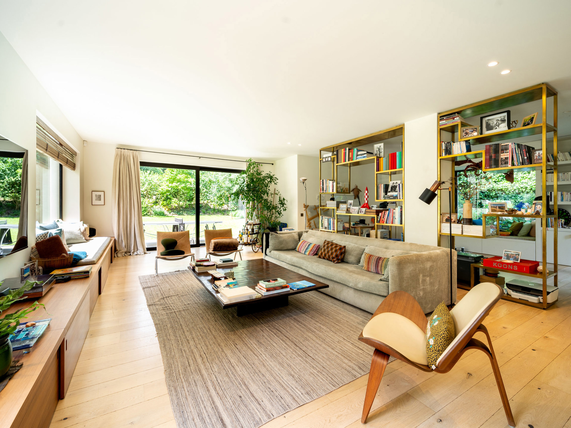 House for rent in Uccle with 6 bedrooms - photo 2