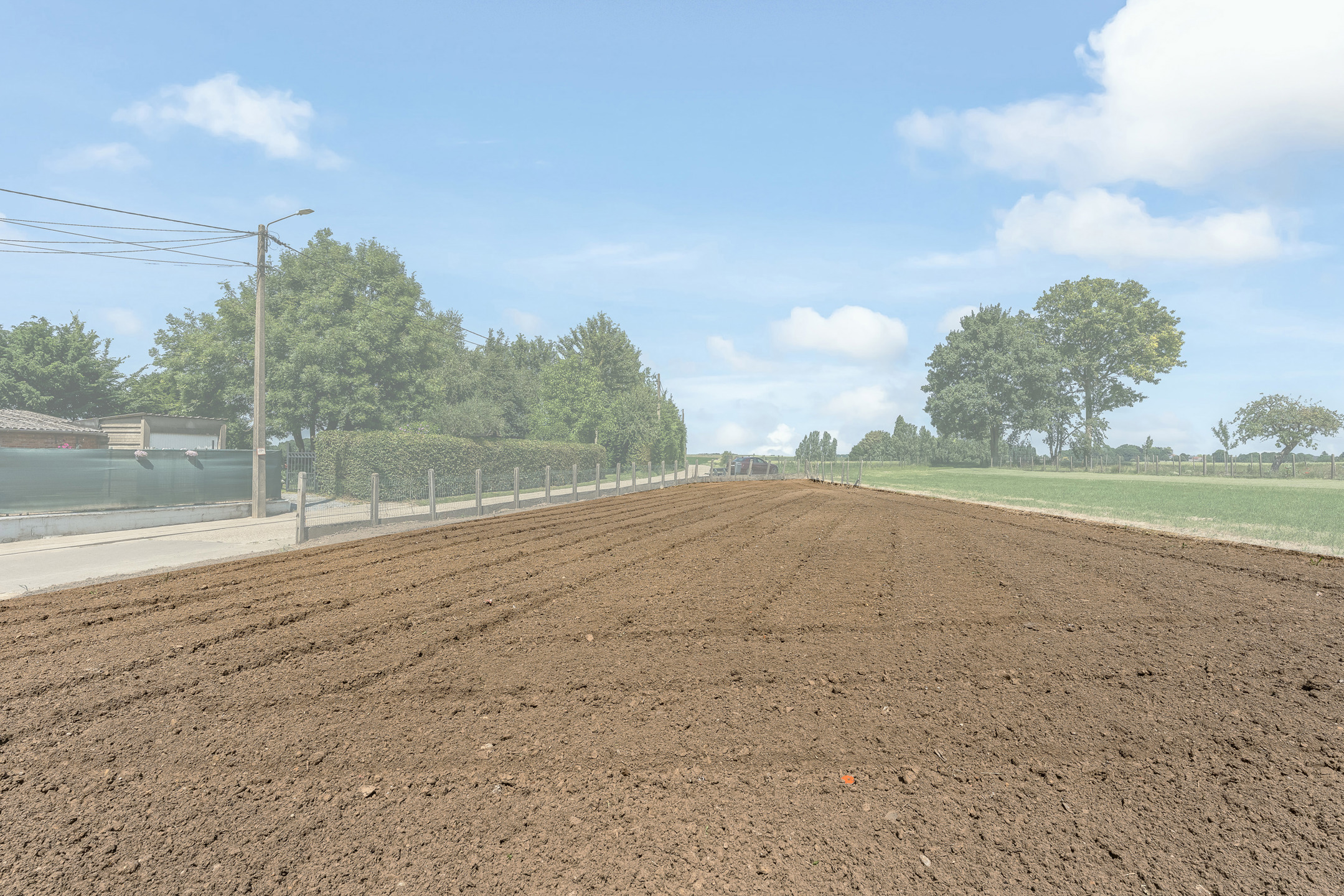 Vrijstaande bouwgrond met landelijk verzicht - foto 1