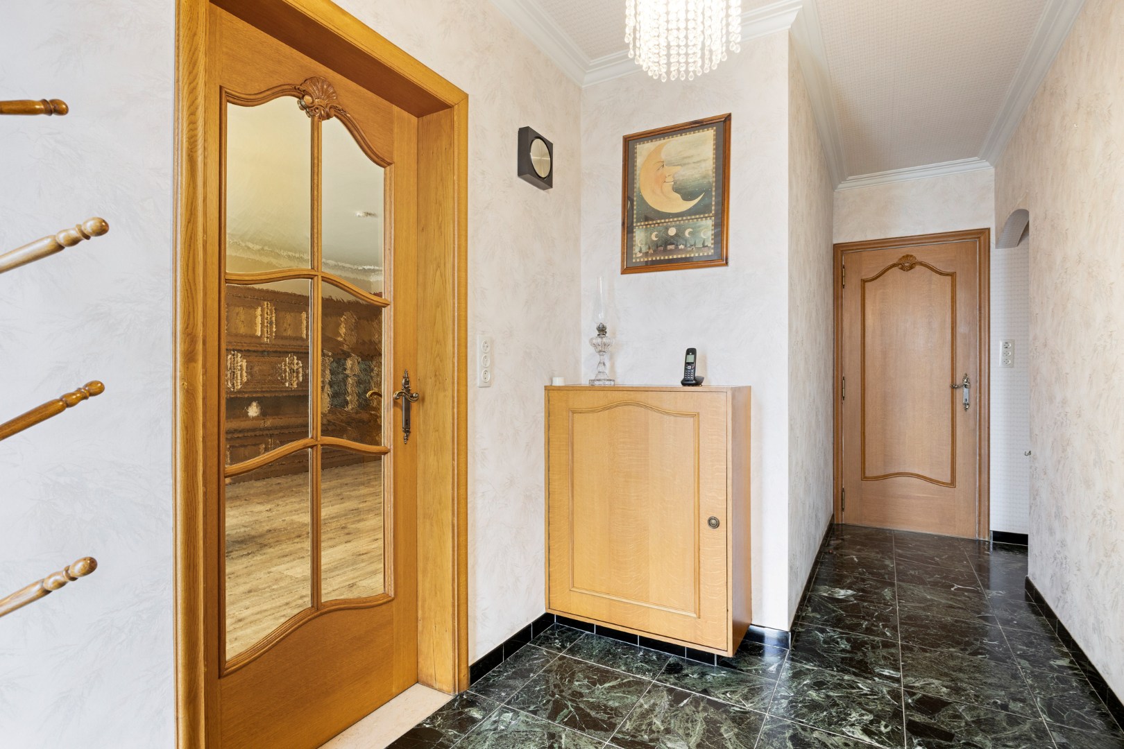 Ruim ingedeelde gelijkvloers woning op een mooi breed perceel van 812 m². - foto 3