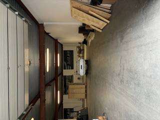 Waregem: loods/magazijn te huur op een centrale locatie. Een praktische en goed bereikbare loods met een oppervlakte van circa 400m², ideaal voor...