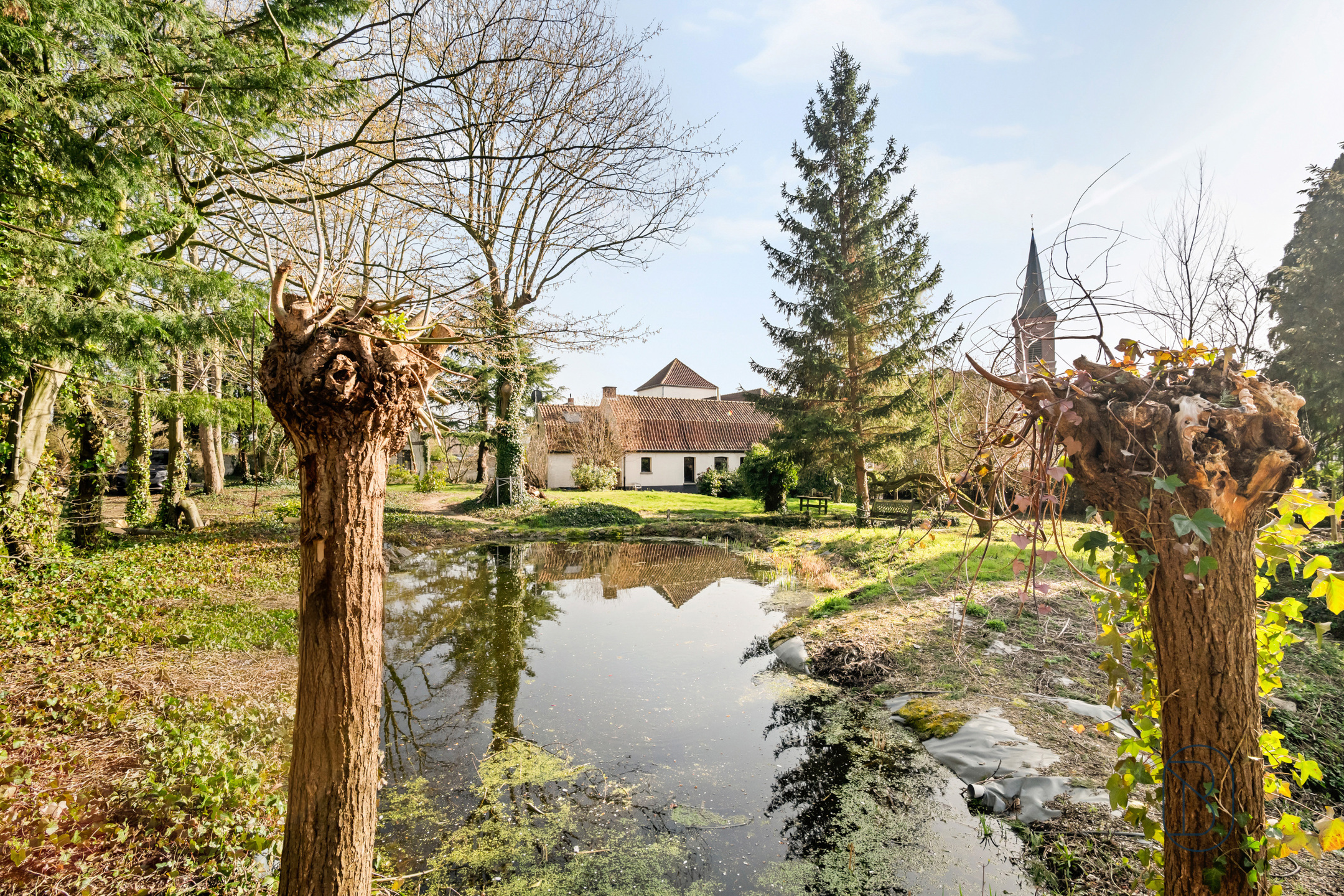 Charmant koetshuis met extra woonst en prachtige binnentuin. - foto 2