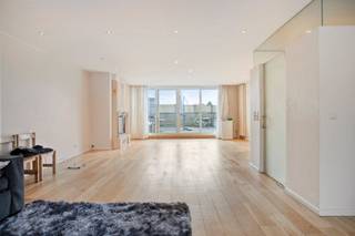 The property offers various options: suitable for a personal trainer, yoga studio, group classes, spinning,... in short, for all activities related...