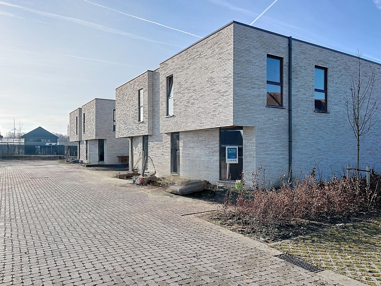 Nieuwbouw met 3 slpks en 2 aangelegde parkeerplaatsen - foto 4