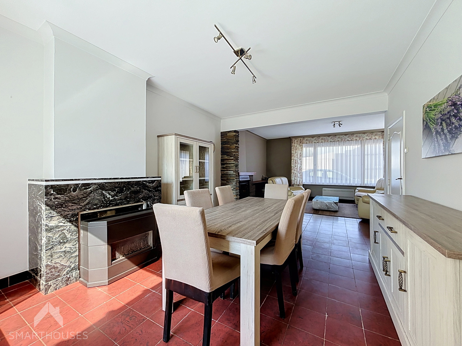Halfopen woning met veel potentieel met grote tuin en garage - foto 4