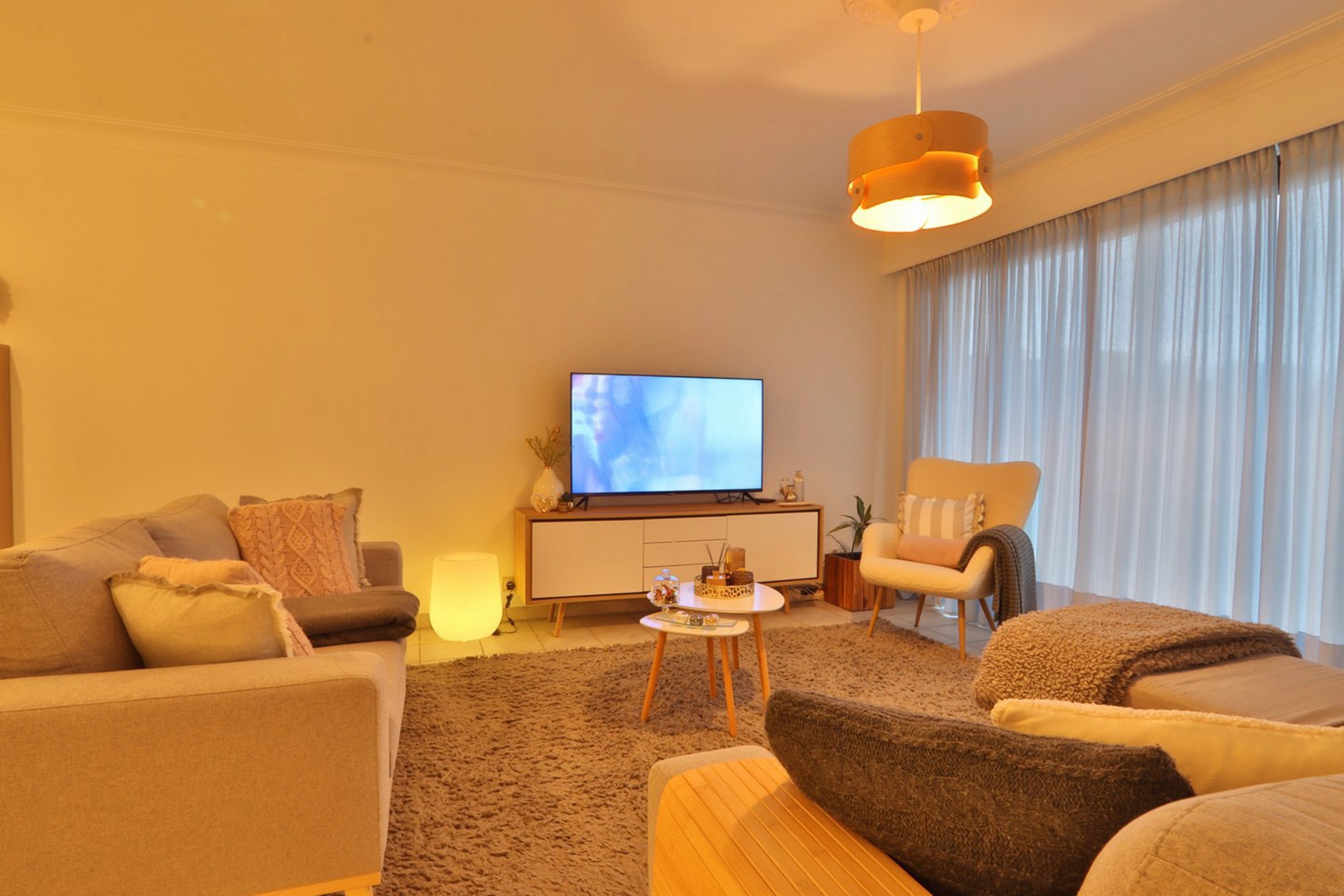 Zeer ruim 2 - slaapkamer appartement met garage en terras te huur in centrum Beveren! - foto 4