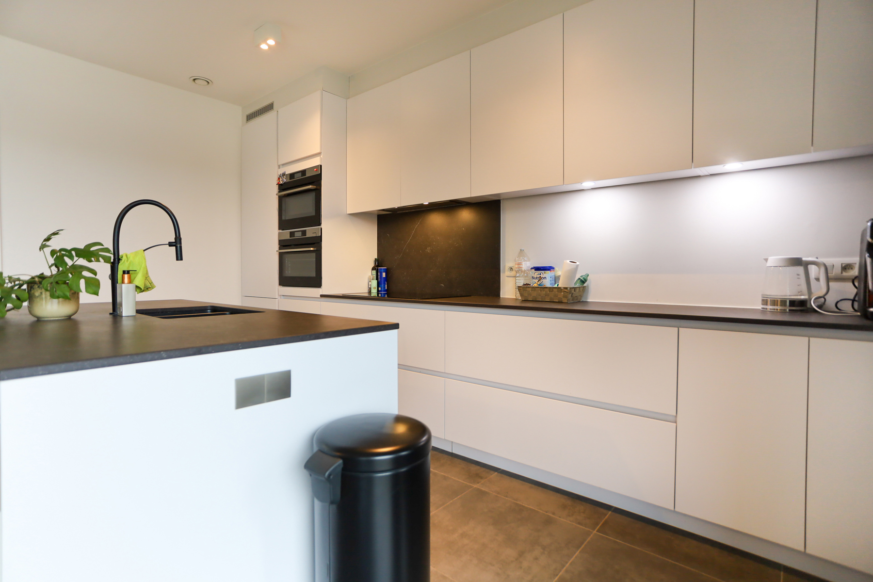 Lichtrijk, recent app met groot terras - foto 5