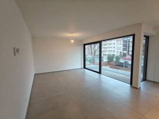 Prachtig 2 slaapkamer appartement op wandelafstand van diverse winkels/warenhuizen, openbaar vervoer en het centrum van Aalst. Het appartement is...