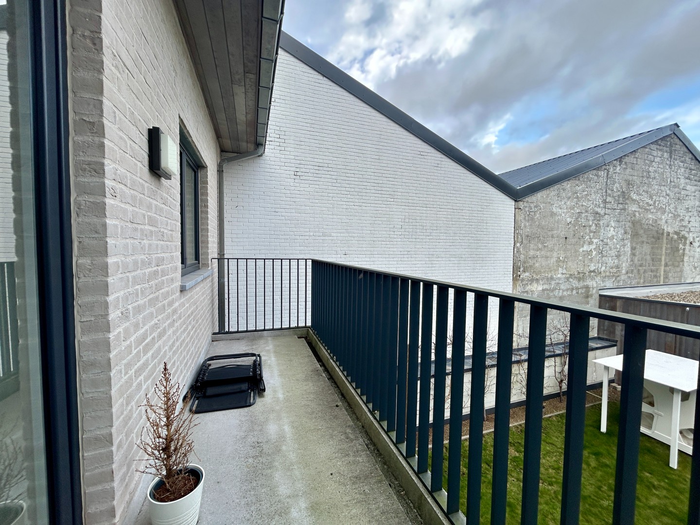 Instapklaar appartement met 2 slaapkamers nabij het Station van Tielt! - foto 5