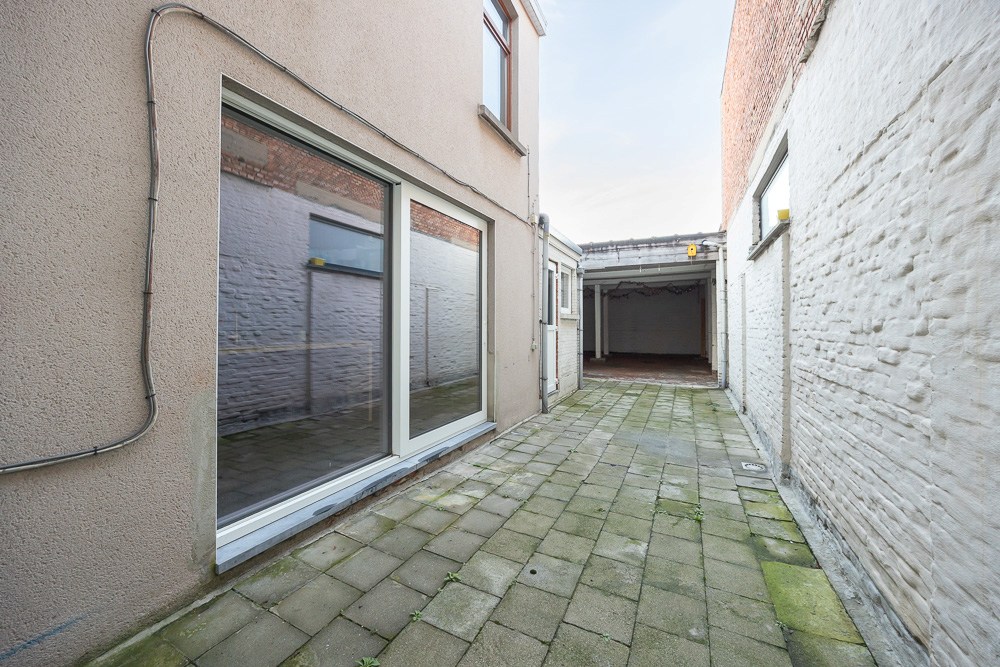 Ruime gezinswoning met grote koer (overdekt terras) nabij het Rivierenhof te Deurne - foto 5