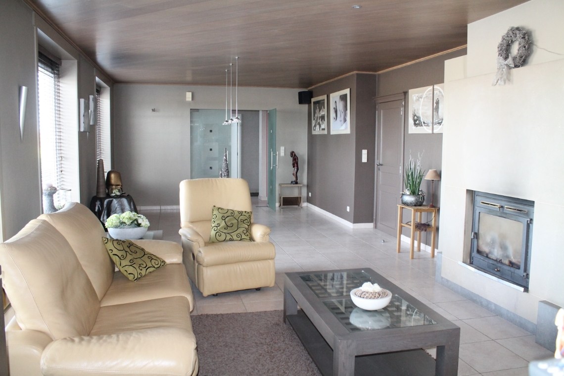 Ruime woning met 5 slaapkamers - foto 2