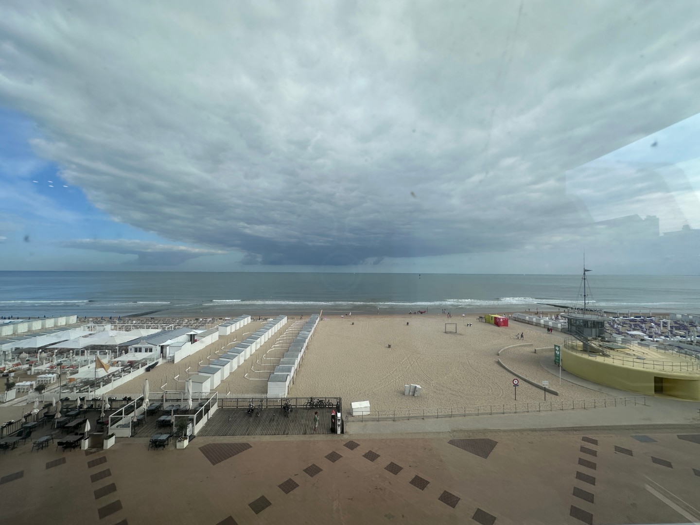 Uitzonderlijk hoekappartement met fenomenaal frontaal zeezicht, - foto 4