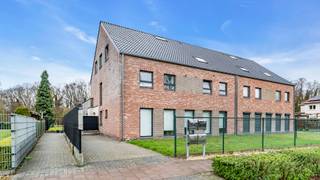 Welkom op de Socialestraat 8F2 te Genk.Bent u op zoek naar een energiezuinig instapklaar gelijkvloers appartement in Genk?Dan is dit appartement...
