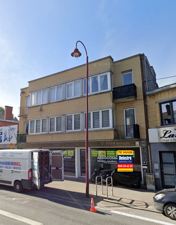 Rez-de-chaussée commercial à louer - foto 1