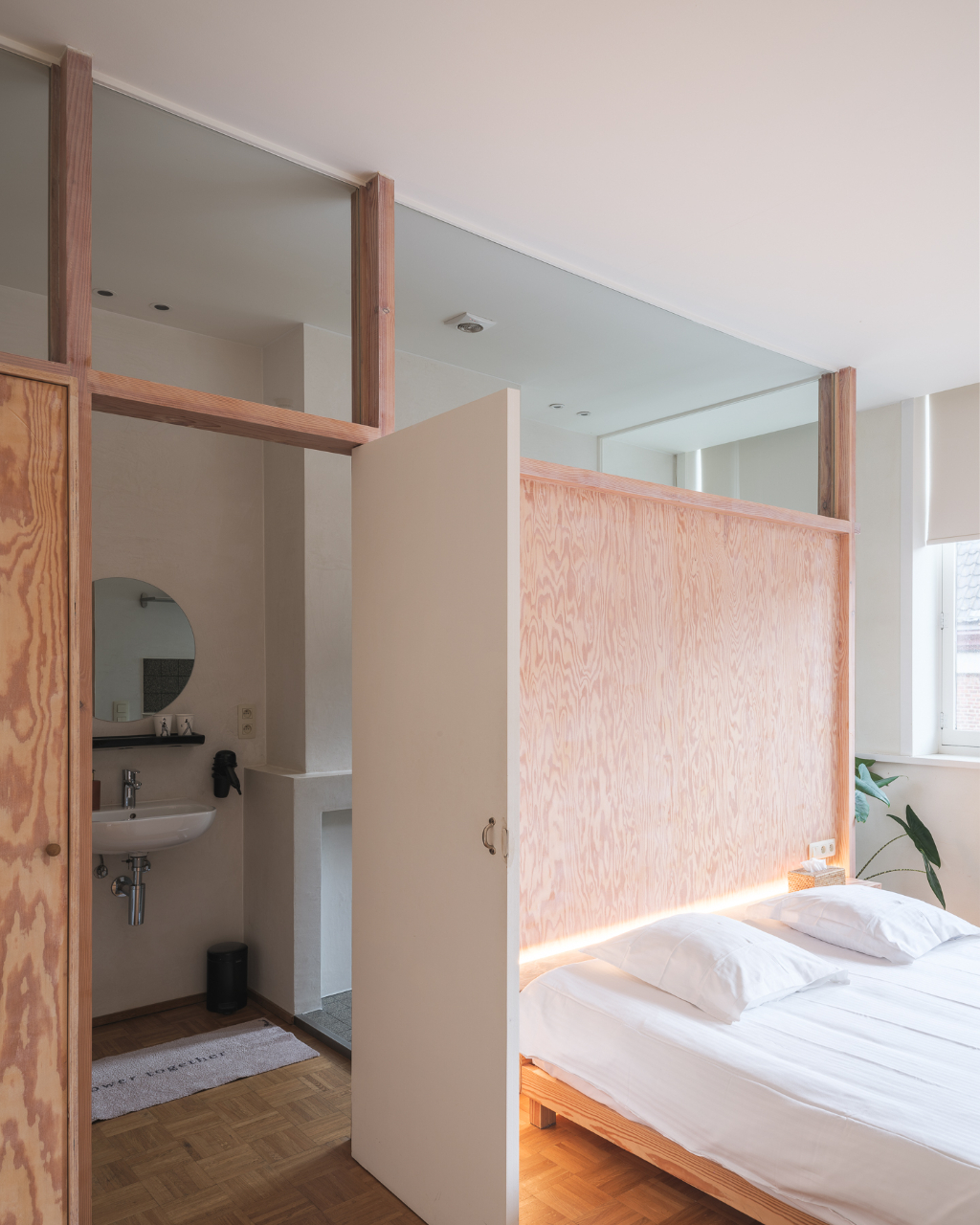 Bijzonder duplexappartement (240 m²) met vier slaapkamers, telkens met eigen sanitair en buitenruimte, gelegen in een kleinschalige residentie nabij het Zuid. - photo 5