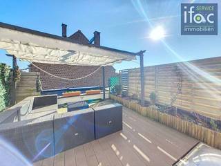 Richtprijs 350.000 € - Gerenoveerde charmante en knusse woning met garage en ruim dakterras, gelegen in hartje Tervuren. Zeer goed gelegen in...
