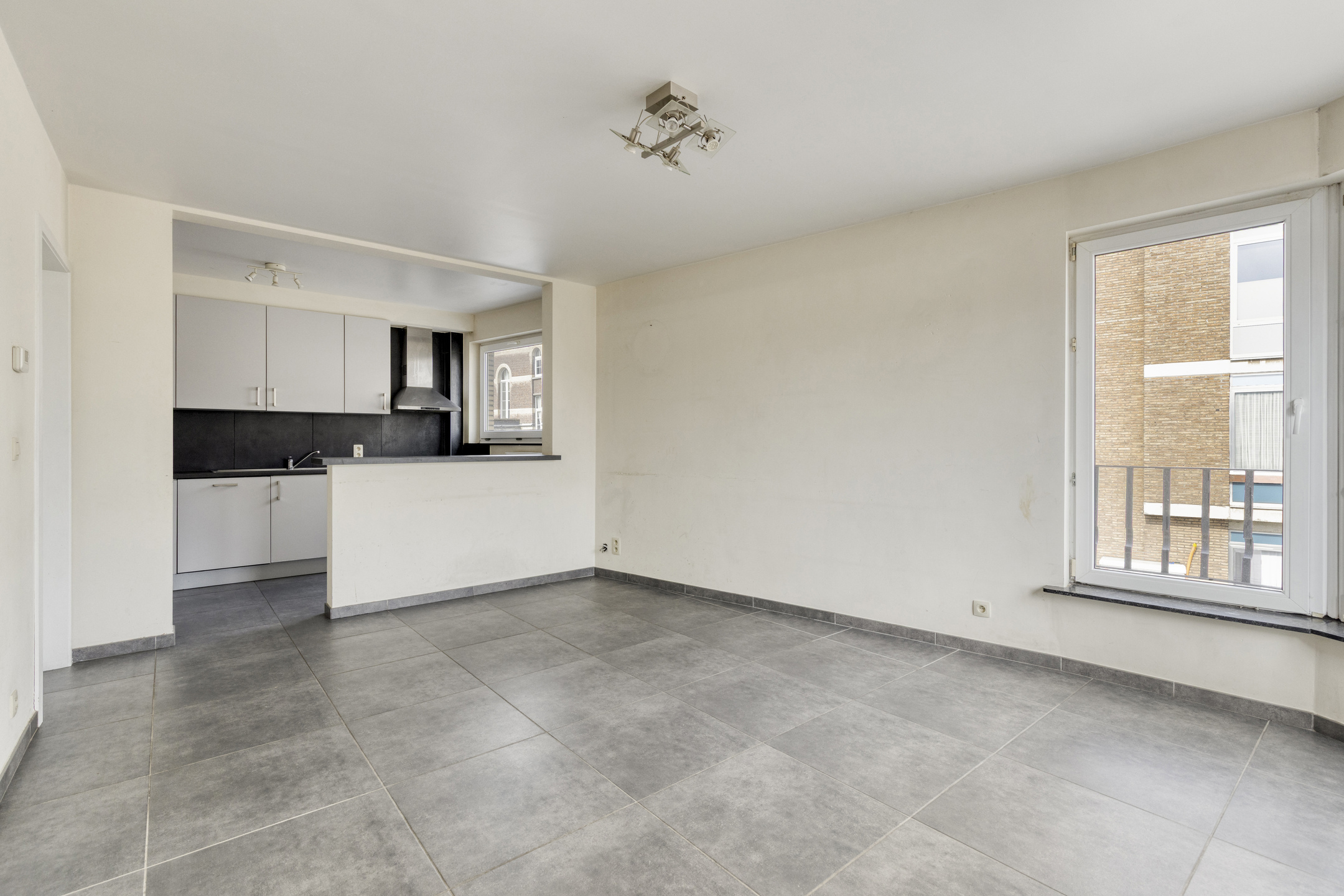 Instapklaar 2 slaapkamerappartement met open zicht! - foto 3