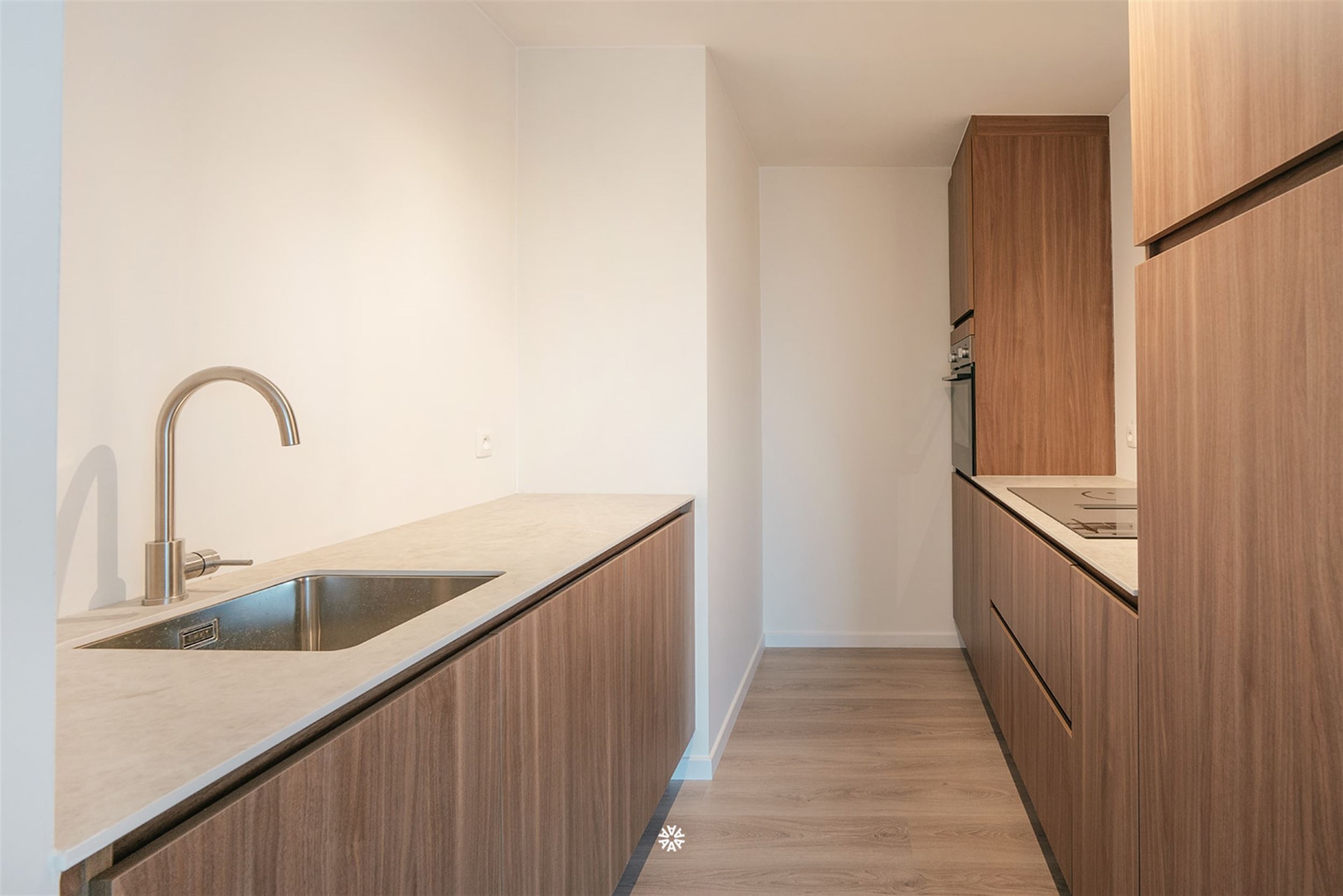 Knap gerenoveer dakappartement in het centrum van Sint-Niklaas - foto 3