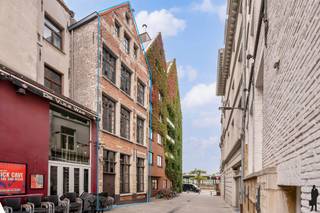 Authentiek stadspand met unieke uitzichten in hartje Antwerpen * Toplocatie: Op enkele meters van de Grote Markt, Kathedraal en Schelde * Authentiek...