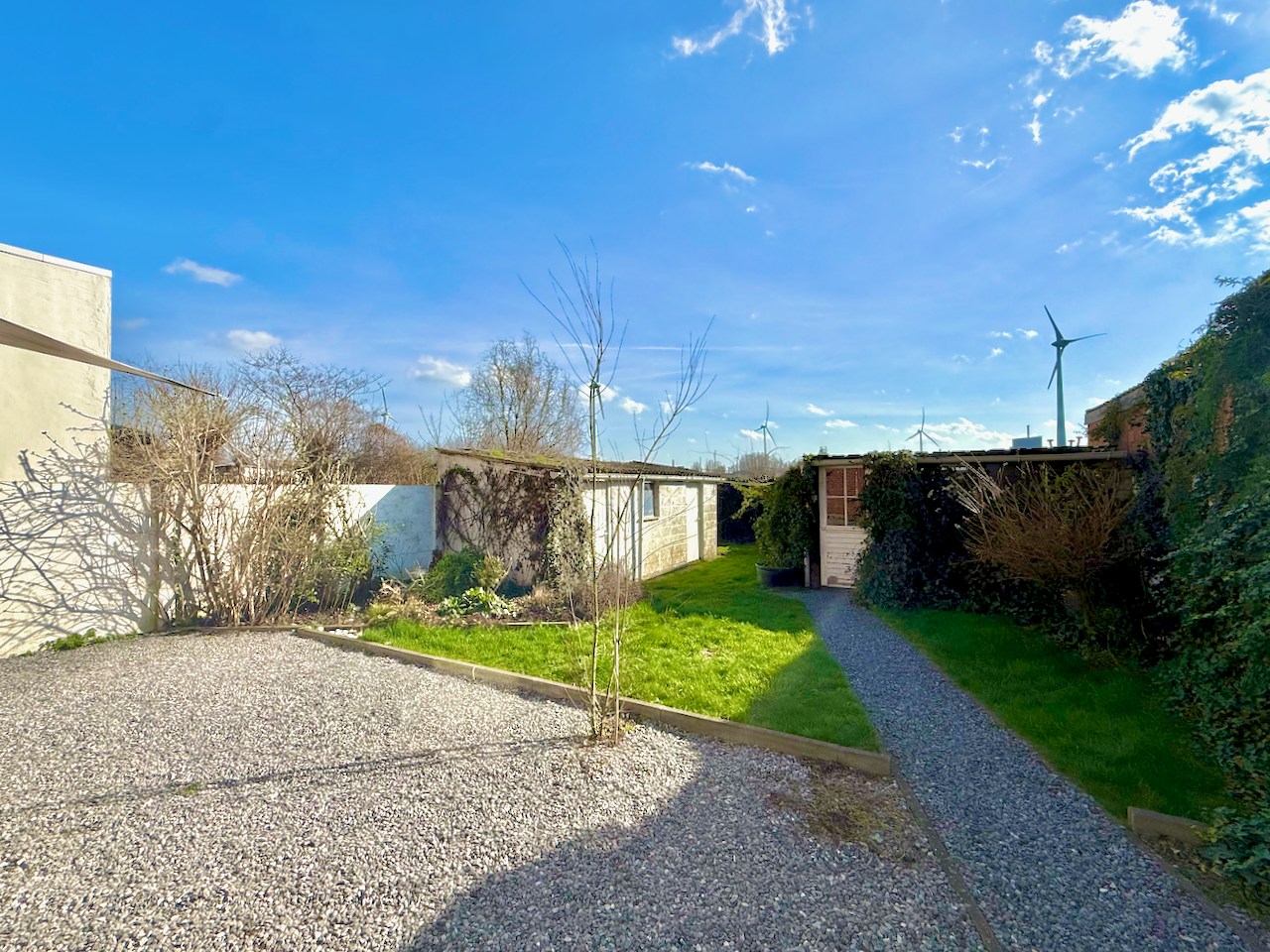 Zeer ruim en stevig woonhuis MET garage te Rieme ! - foto 3