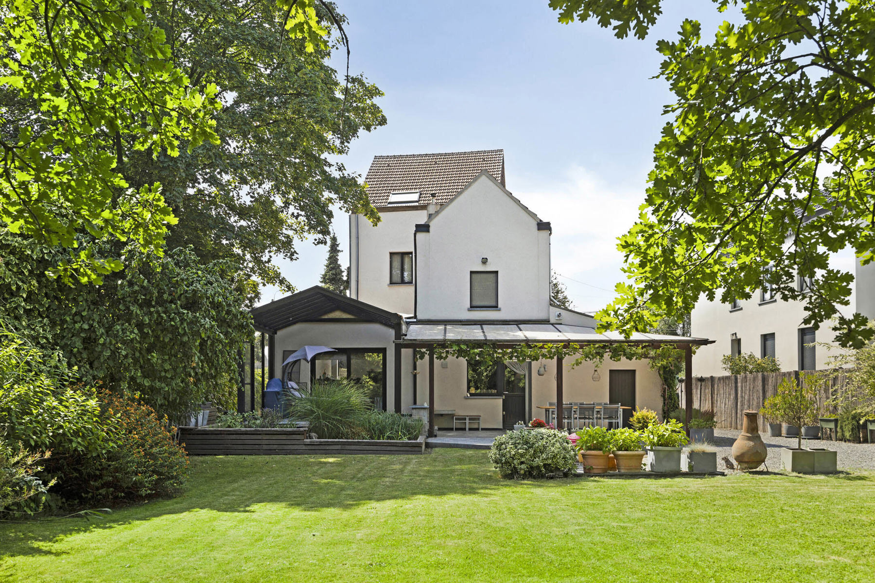 House for sale in Sint-Pieters-Leeuw with 4 bedrooms - photo 2