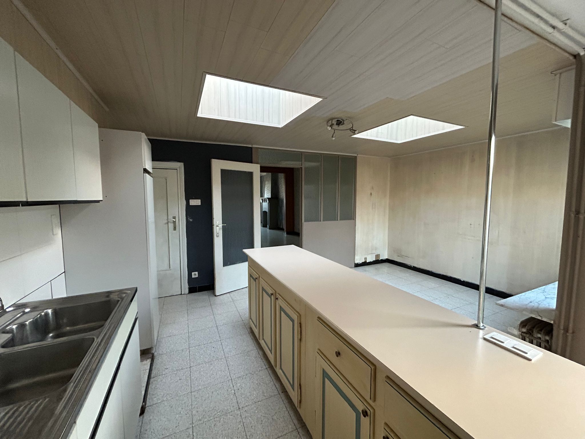 Knusse gezinswoning met tuin en vernieuwd terras te huur in Gistel! - foto 2