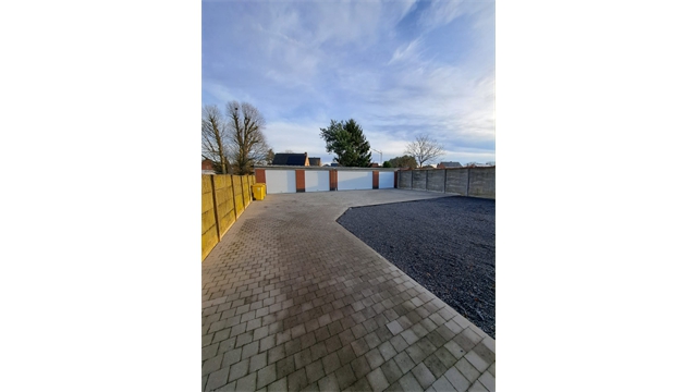 Een appartement op de eerste verdieping met garage - foto 4