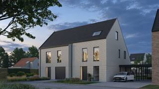 Zoek jij een energiezuinige nieuwbouwwoning op een ideale locatie? Bekijk dan even deze fraaie halfopen bebouwing in moderne stijl. De woning maakt deel uit van ons nieuwste bouwproject in Gistel. In een kindvriendelijke en groene wijk, dicht bij alle voorzieningen.<br /><br />Het is een zeer energiezuinige woning, uitgerust met geothermische warmtepomp, vloerverwarming, ventilatie met warmterecuperatie en zonnepanelen.<br />Deze ruime gezinswoning heeft een optimale indeling met o.m. een lichtrijke leefruimte, ingerichte eilandkeuken en badkamer, zuid gerichte tuin, 4 slaapkamers, veel berging, aangelegd terras, oprit en carport inbegrepen.<br /><br />Danneels werkt jouw nieuwe woning sleutel-op-de-deur voor je af, incl. terras, oprit en tuinomheining. Voor een vaste prijs en tegen een afgesproken einddatum. Jij kiest de keuken- en badkamerinrichting, vloer- en wandtegels bij onze partners. Onze klantenbegeleider staat voor je klaar met advies op maat. 