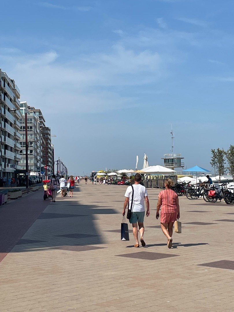 Leuk vakantie- appartement met 2 slaapkamers op een topligging met zijdelings zeezicht in Knokke-Zoute. - foto 4