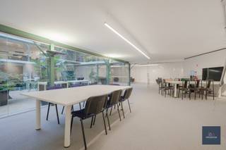 huurprijs 825 euro/maand + 50 euro gemeenschappelijke kosten /maand gemene delen .elektriciteit, verwarming, water, internet exclusief ( aparte...