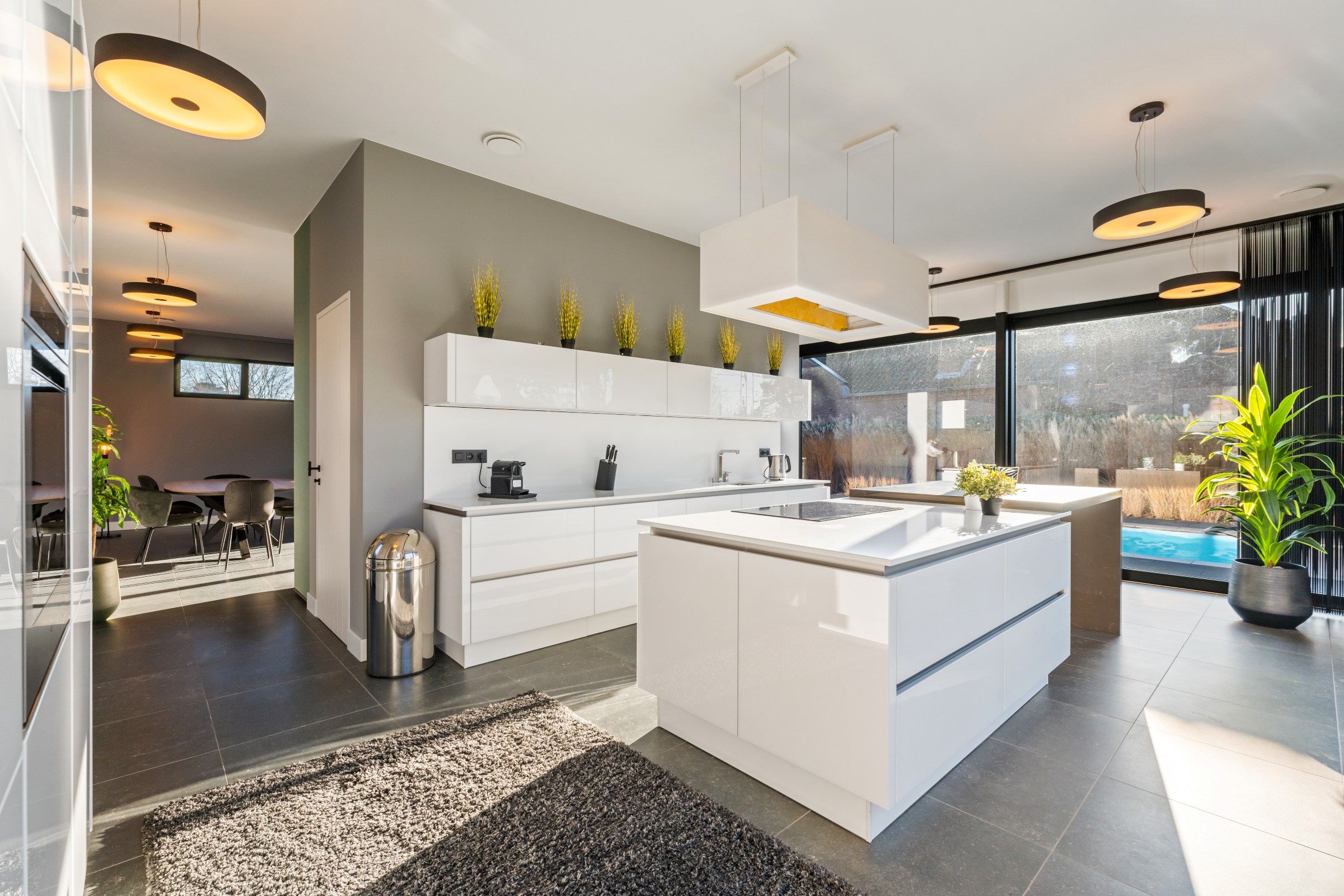 Moderne instapklare woning met polyvalente ruimte en zwembad - foto 5