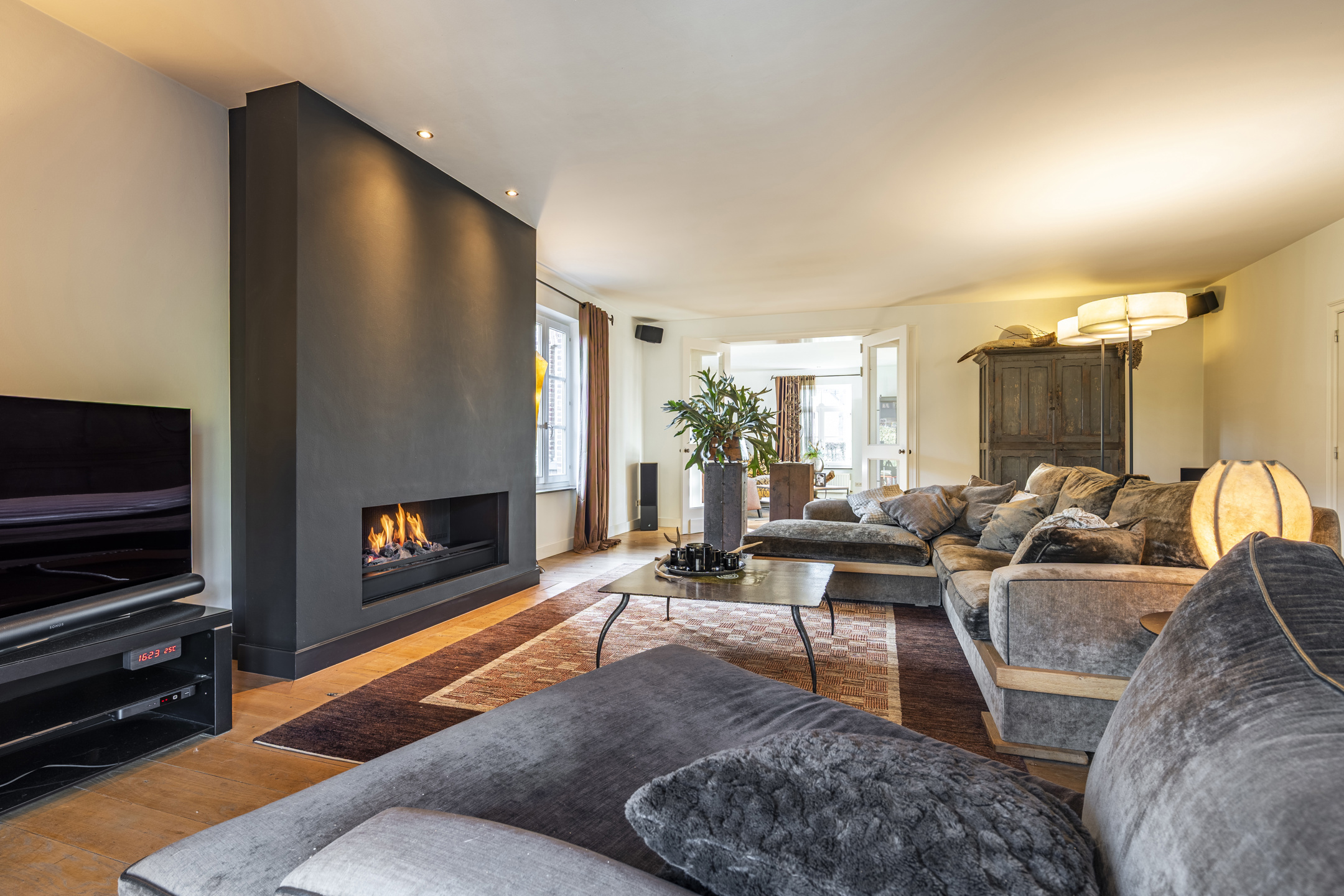 Luxe  villa met een oppervlakte van 475m²  op 1.383m² grond. - foto 4