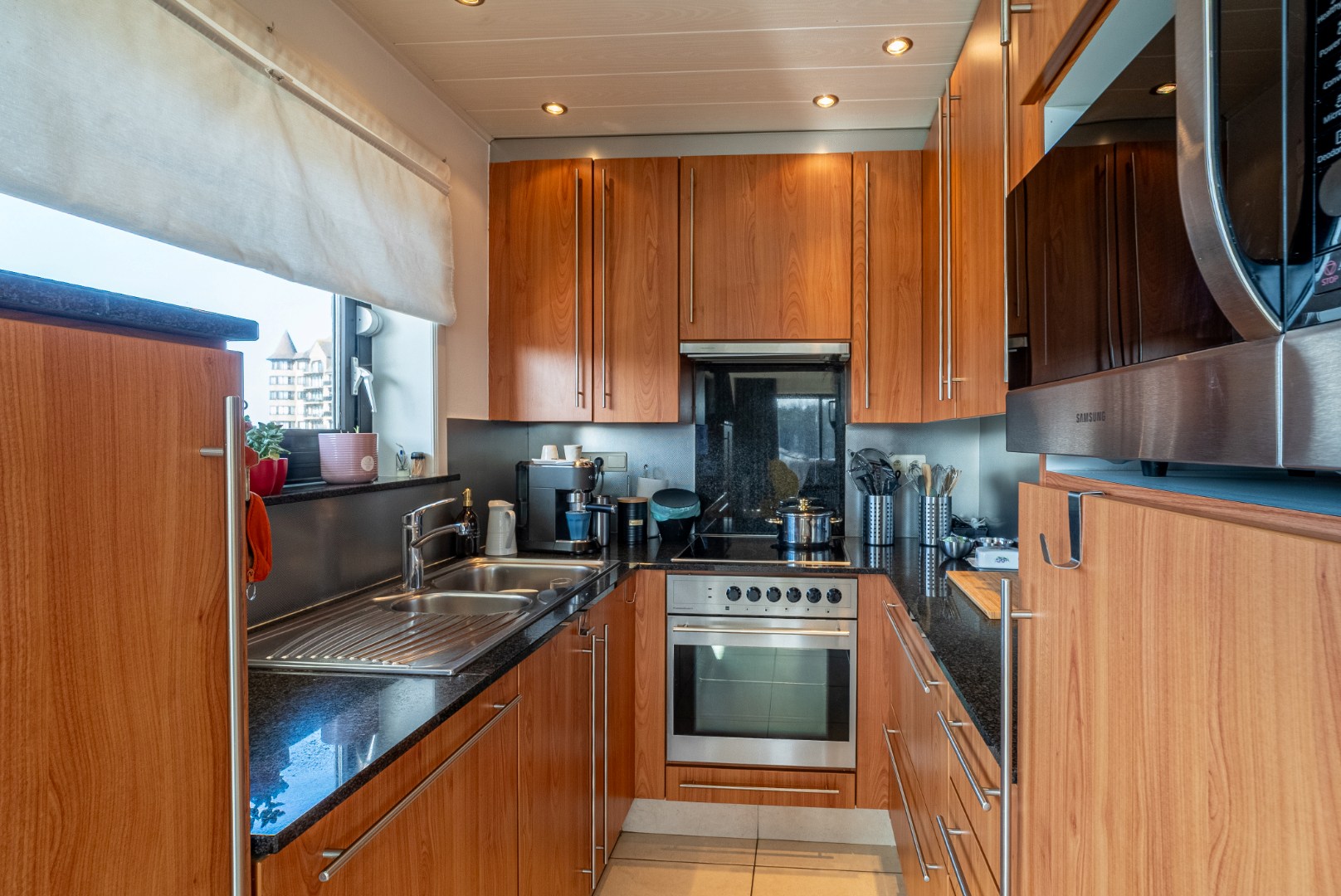 Zonovergoten hoekappartement met open zichten in het hartje van De Panne - foto 4