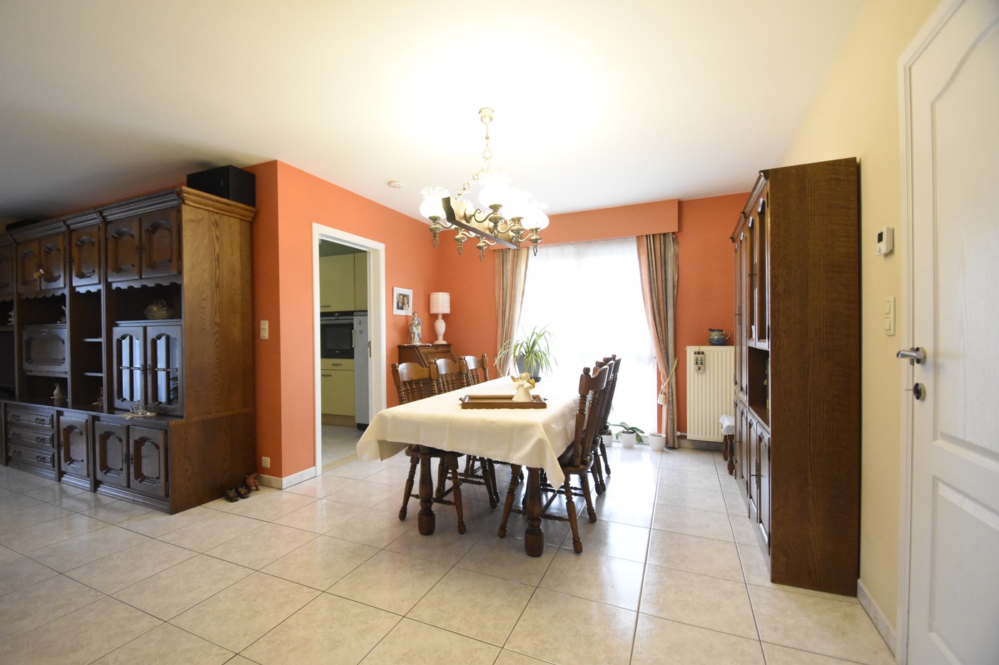 Lichtrijk appartement met 2 slaapkamers in Burcht - foto 4