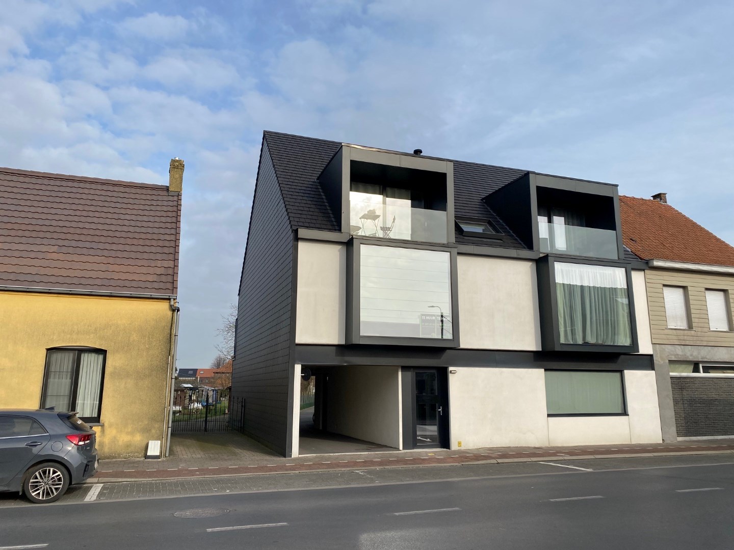 Verzorgd appartement met 2 slaapkamers, terras en garage. - foto 1