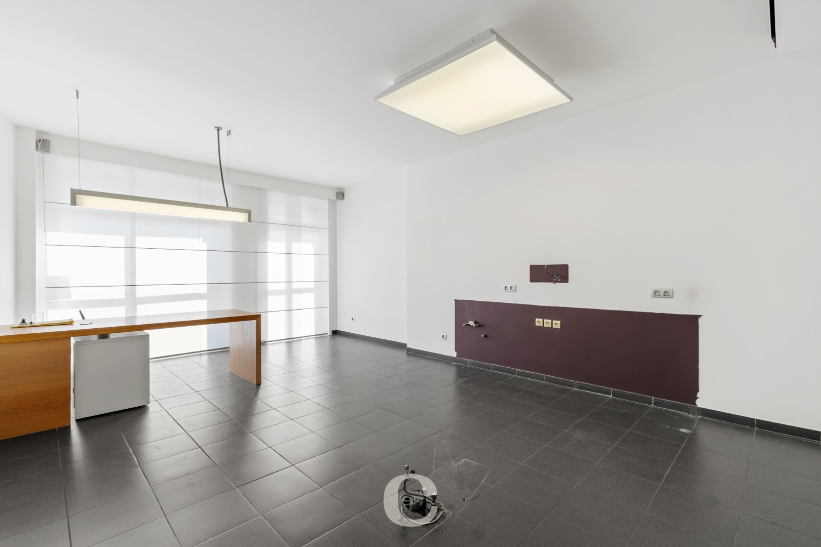 Ruim appartement gelegen op de Piers De Raveschootlaan pal in het centrum van Knokke. - foto 5