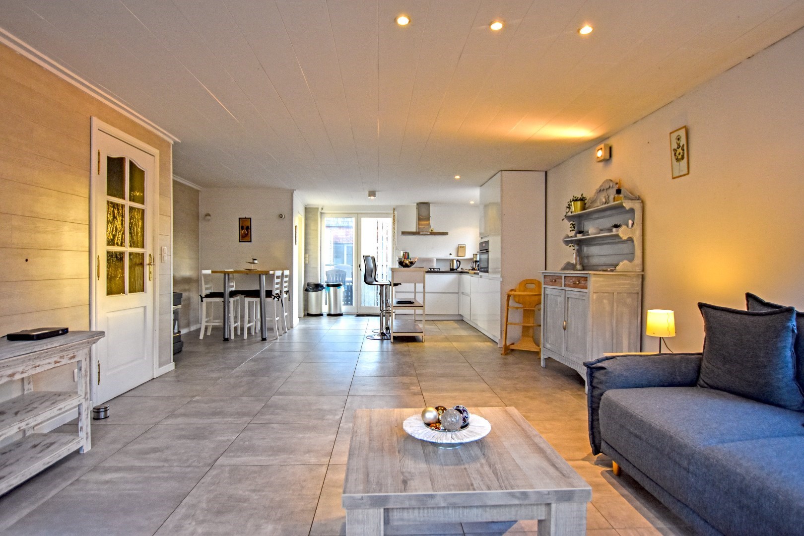 Ruime half open bebouwing te centrum Veurne! - foto 5