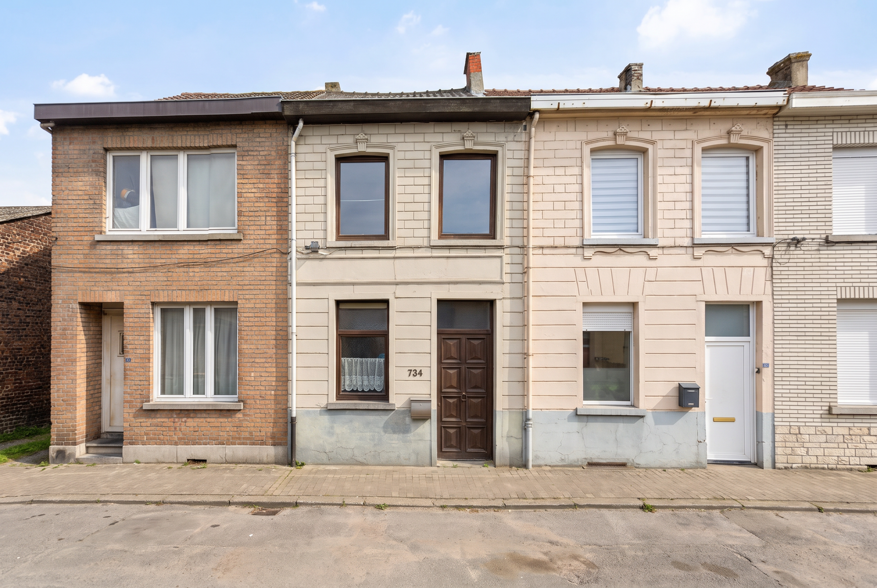 Te renoveren woning met veel potentieel - foto 1