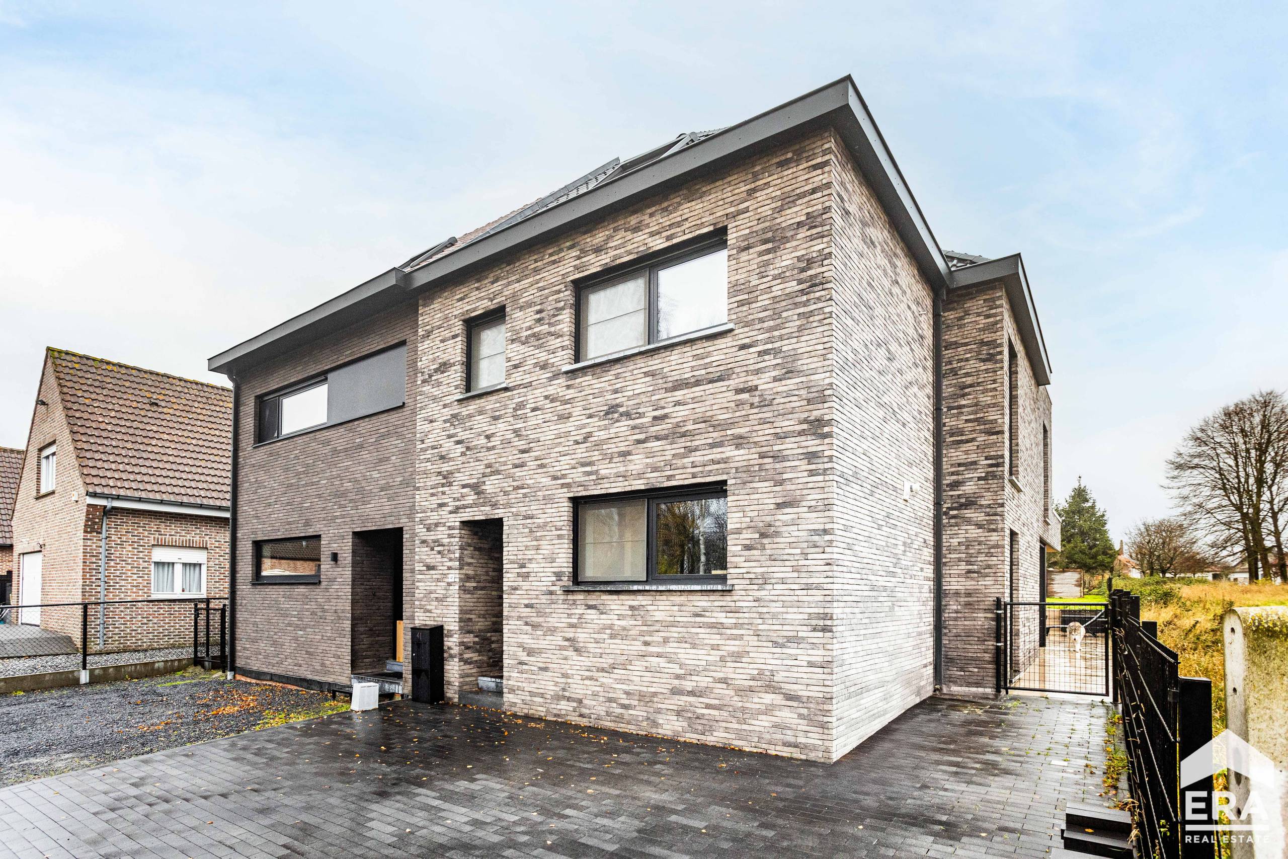 House for sale in Roosdaal with 4 bedrooms - photo 1