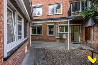 Ontdek dit charmante en verrassend ruime appartement, ideaal gelegen in het centrum van Geel, aan de rustige en toch vlot bereikbare Lebonstraat...